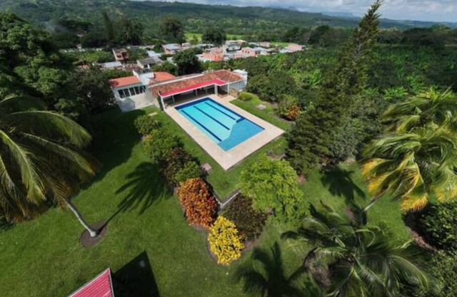 Villa in the middle of Paradise