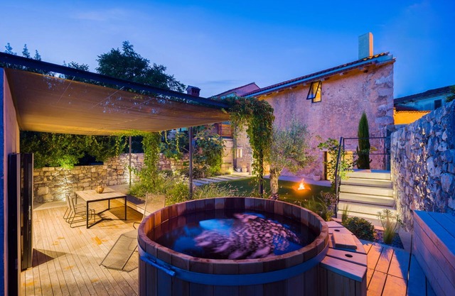 Villa Kambra With Whirlpool, Dutovlje, Slovenia