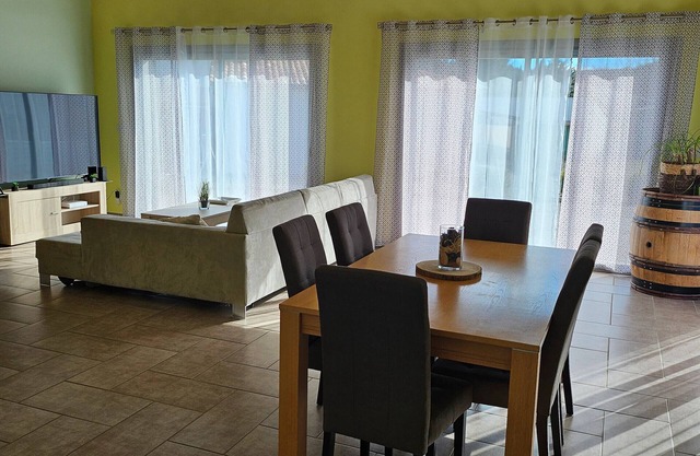 Villa 'La Maison De Titou' with Private Terrace, Private Garden and Wi-Fi