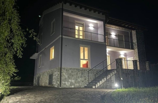 Villa Lilac-1