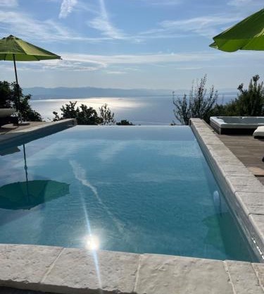 Villa Lily