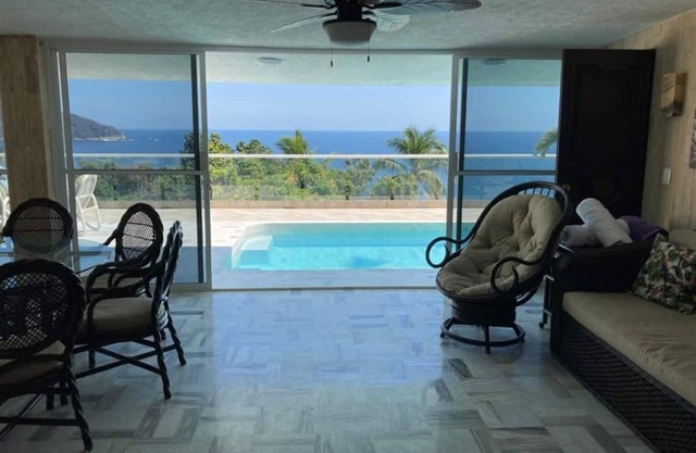 Villa Los Pericos
