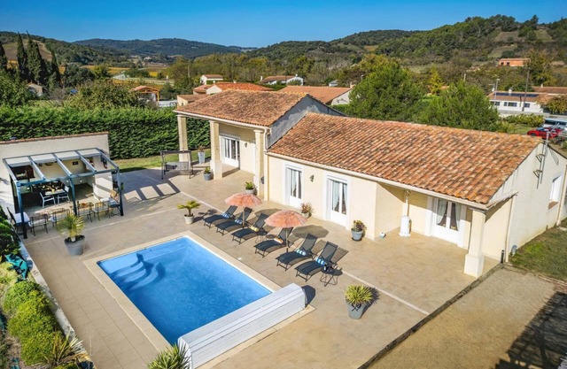 Villa Loupia by Villa Plus