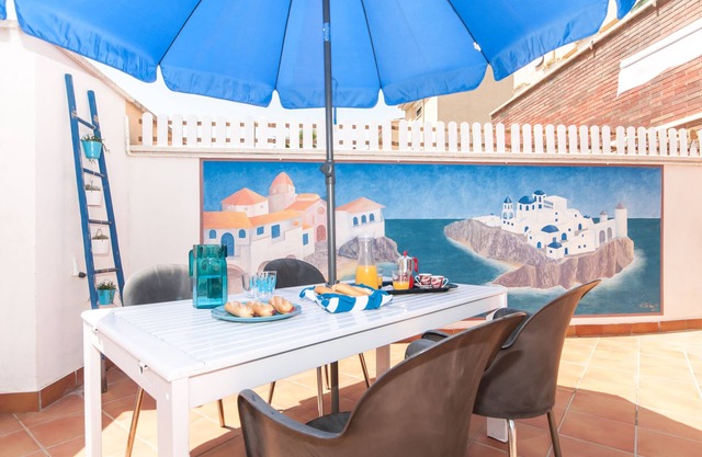 Villa Lucrezia Barcelona :) Breakfast Included :)