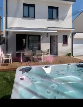 Villa moderne avec spa