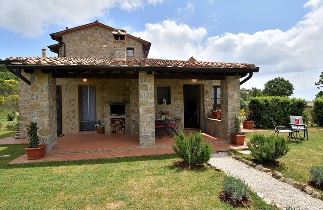 Villa Nocciola "Lovely cottage in the nature"