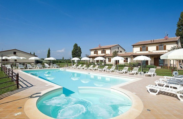 Villa Ornata C: A characteristic and welcoming apartment surrounded by the greenery, with Free WI-FI.