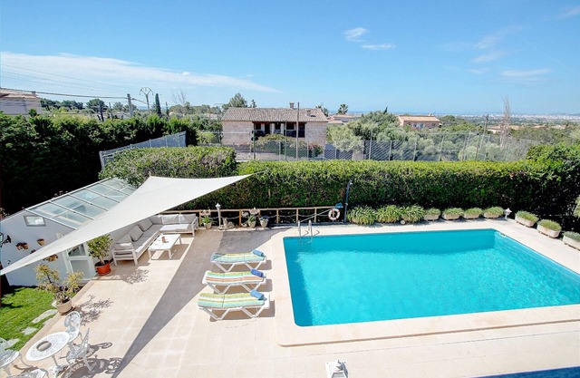 Villa Sa Cabaneta with pool, tennis court, and views to the Palma Bay