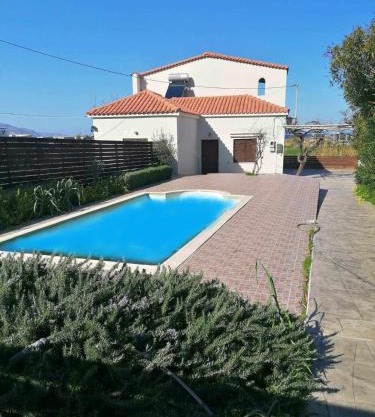 Villa Skouteli Private pool & 400m from the sea