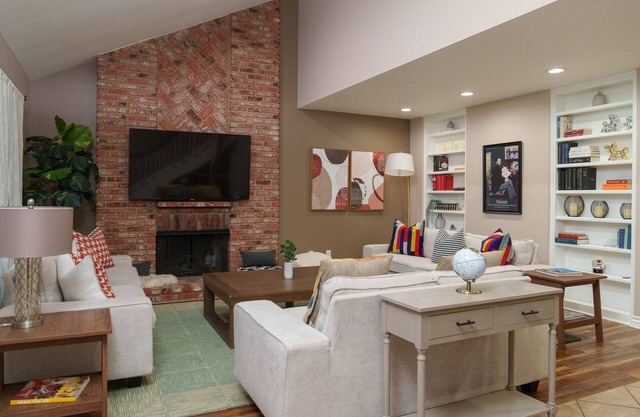 Villa Style House in Santa Clarita