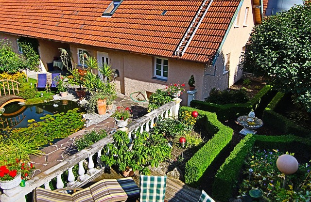 "Villa Toscana" vacation home in the garden in a rural idyll