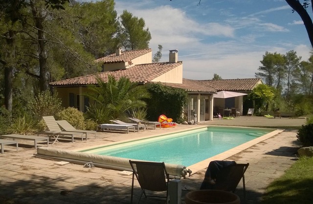 Villa with Pool, Privacy and Magnificent View
