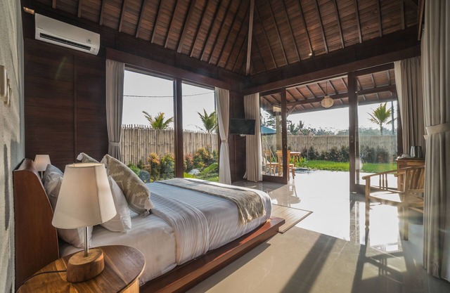 Villa with PRIVATE POOL Overlooking RIce Paddies Near Tegalalang Rice Terrace