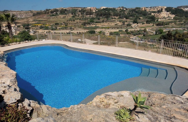 Villeleynah Holiday Home