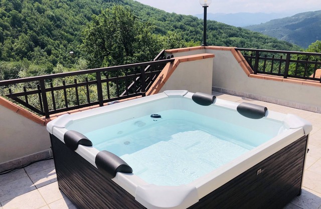 VilllaVerdeSpicciano whit mini pool