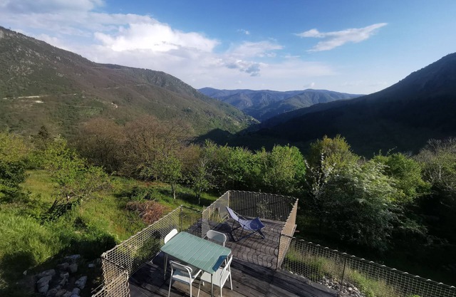 Vue Imprenable en Lozère, Baignades Randonnées et Sauna