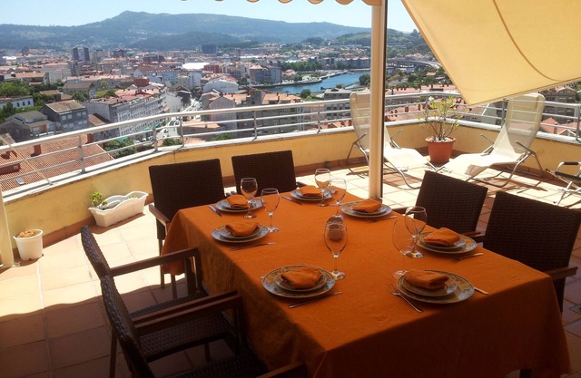 VUT-PO- 000403 Balcony Aerial view of the city. Terrace 30 m2 Ria de Pontevedra