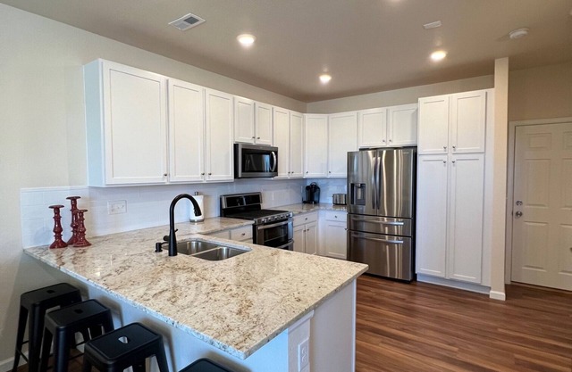 Walk to downtown, community pool. 30 minutes to Denver, Boulder, Ft Collins.