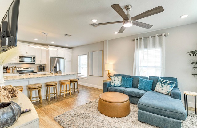 Walk to The Strand: Group Getaway in Galveston!