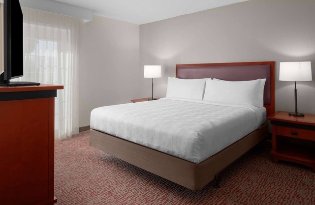 Walking Distance to Golfland Sunsplash! Pet-friendly Accommodation!