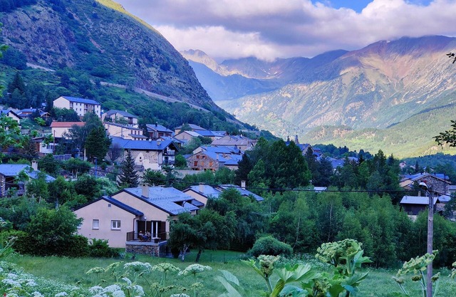 Warm house at the foot of the slopes.