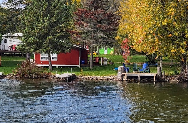 Water Front 2 Bedroom Cottage 9