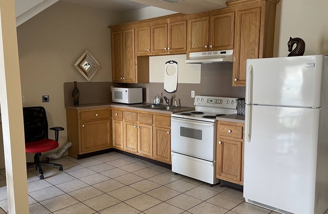 Waterfront deck, LR/K/BA first floor, 1 Queen BR upstairs+balcony.