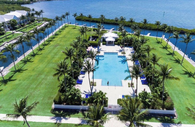 Waterfront Luxury Villa w/Views, Dockage - Latitude Adjustment- Indigo Reef