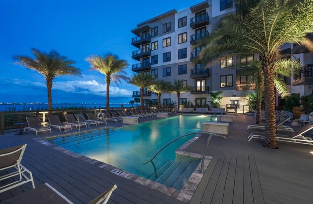 Waterfront Oasis: Stylish Living with Ocean Views