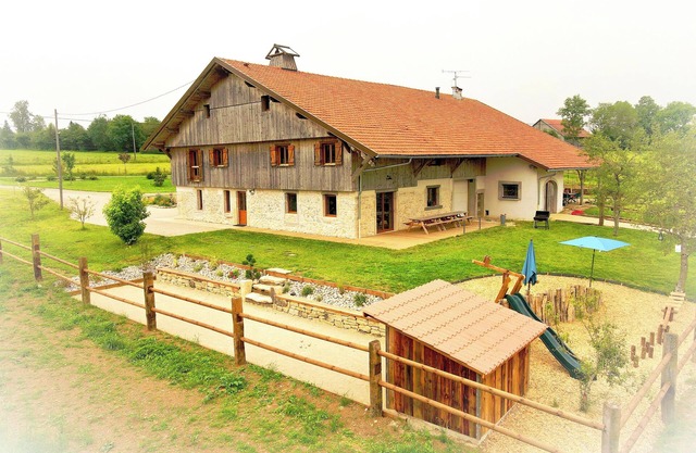 Welcome to Au Grand Coeur Chaux 5-star gîte