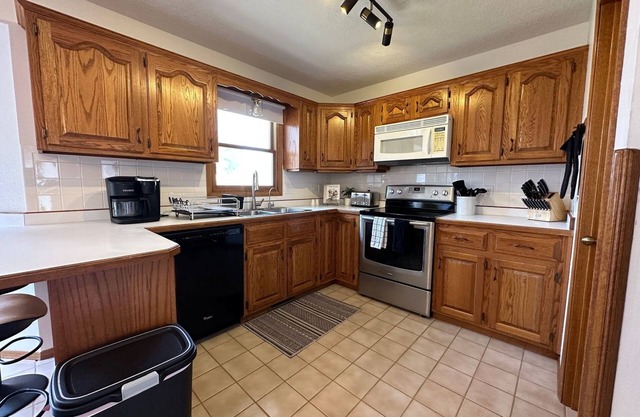 Welcome to The Modern Magnolia! Where convenience and comfort meet.