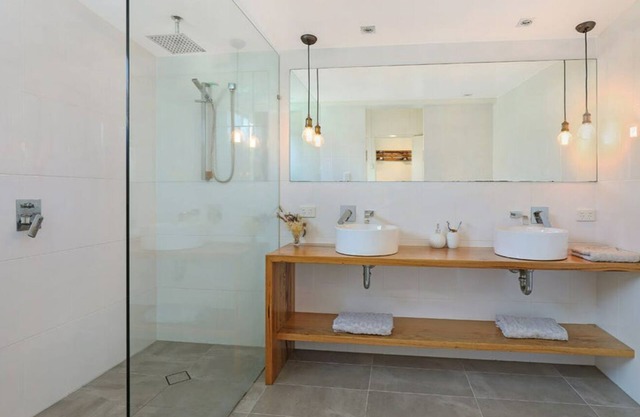 Welcome to your family-friendly beach escape! Central, Convenient, Calm.