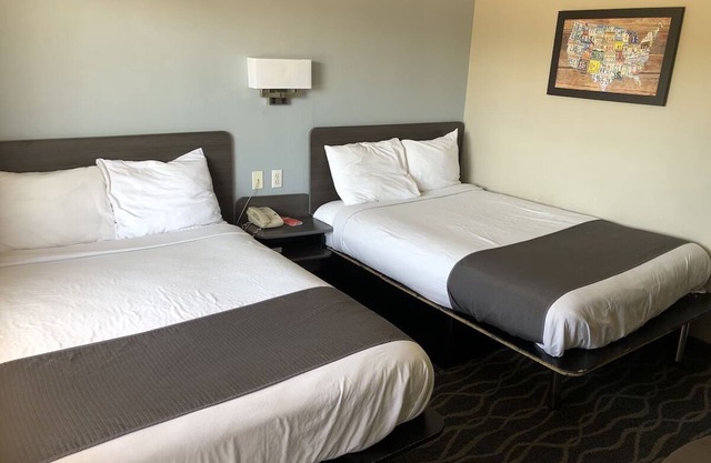 Welcoming Stay for Budget Travelers | Right off Interstate-40, Free Parking