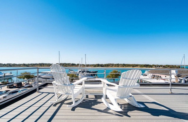 Why Knot Getaway…Rooftop with WaterView! Unit F
