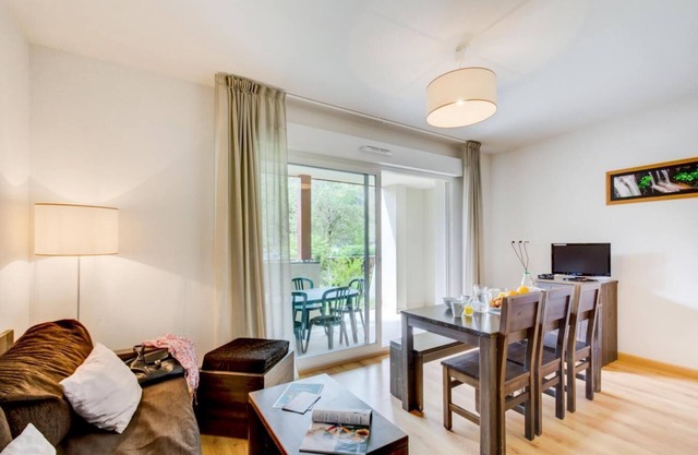 Wifi, 50m from resort center, terrace, balcony, parking, tv, ski locker, 44m², Peyragudes