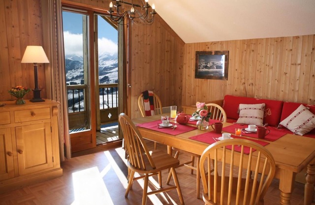 Wifi, fitness, swimming pool, parking, ski locker, 38m², La Toussuire
