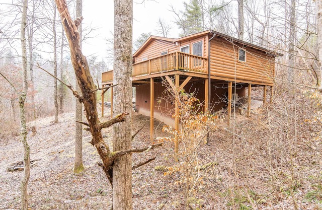 WiFi & Pet-Friendly - Eclectic Hillside - near Red River Gorge, Kentucky!