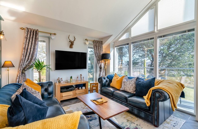 Willow Bank Lodge - Two Bedroom House, Sleeps 3