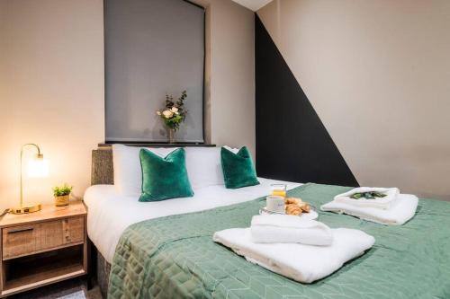 Wiverton Apt #1 - Central Location - Free Parking, Fast WiFi and Smart TV by Yoko Property