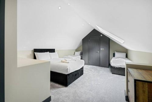 Wiverton Apt #5 - Central Location - Free Parking, Fast WiFi and Smart TV by Yoko Property