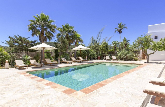 Wonderful, comfortable, Ibizan finca near Santa Gertrudis up to 12 persons