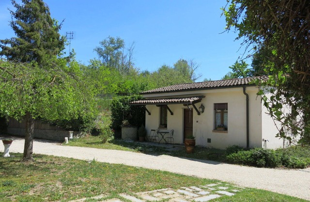 Wonderful private villa for 2 guests with WIFI, TV, terrace, pets allowed and parking
