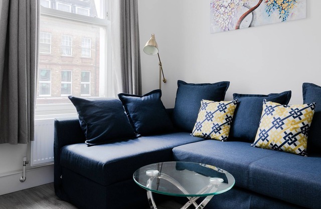 Wonderful 2 Bed and 2 Baths near Portobello Road