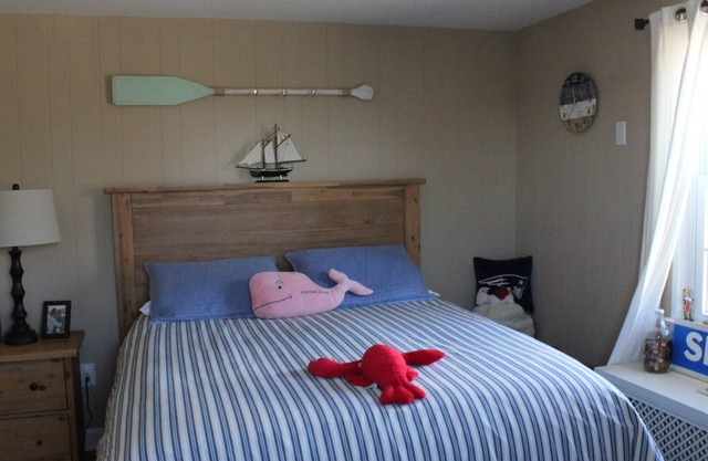 Wonderful, Comfy 5 Bedroom Home with Ocean Views