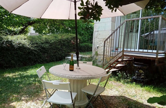 Wonderful private villa for 3 guests with WIFI, TV, pets allowed and parking