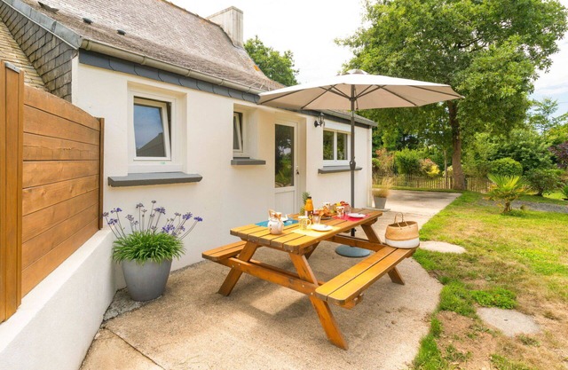 Wonderful private villa for 4 people with WIFI, TV, terrace, pets allowed and parking