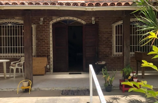 WONDERFUL SITE WITH POOL, BARBECUE, NEAR ARARUAMA POND.
