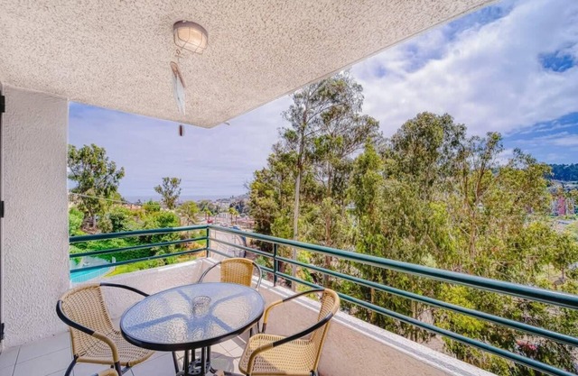 Wood View 2BR W/Wifi, Parking & View