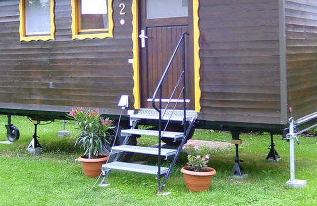 Wooden carriage no. 2, 13 m² - car park to the Danube