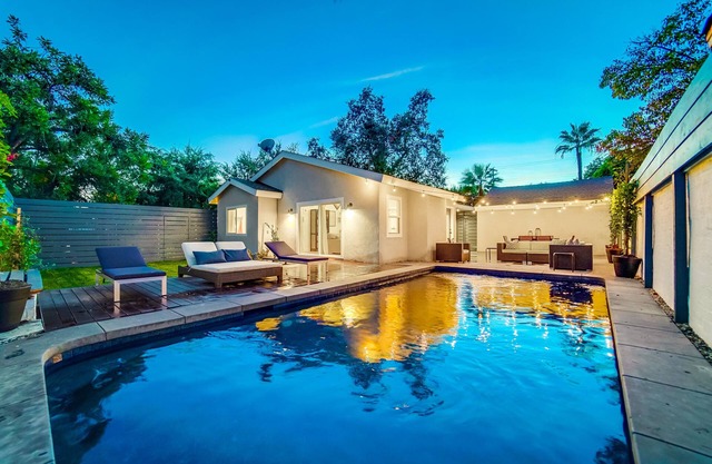 Work, Play, Stay At Home. Family Pool Home to Self Isolate.